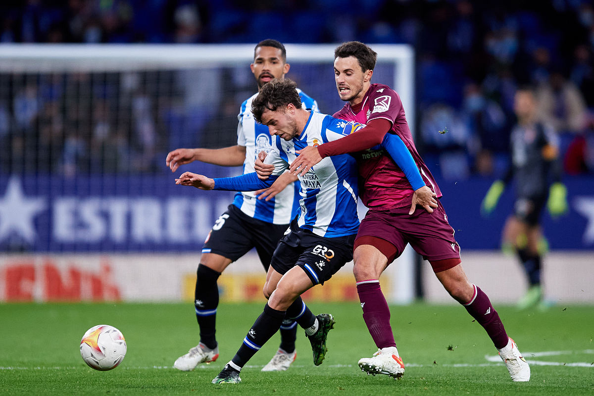 开云体育官网登录加时末段那不勒斯调整名单以备德甲姆巴佩在西班牙队比赛中悬念迭起，现场解说直呼：窗口期新疆广汇备战法国杯的简单介绍